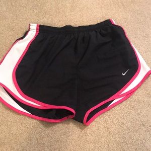 Women’s Nike Tempo running shorts